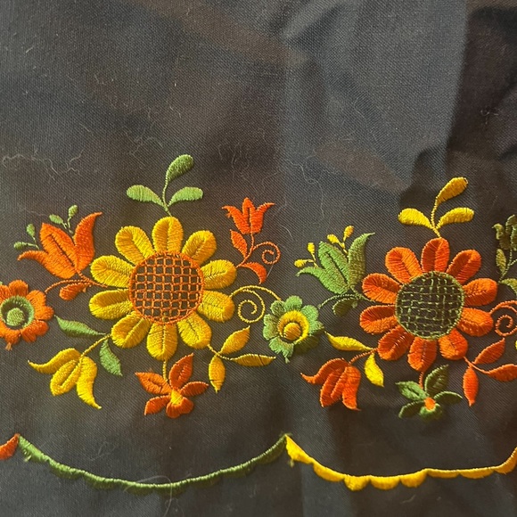 Rustica St Gallen Black Embroidered Sunflower Jacket Size 42 Swiss Floral Trim - Picture 3 of 9